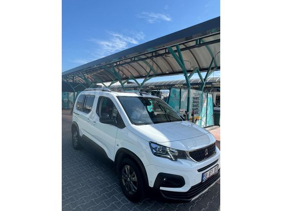 Sahibinden Peugeot Rifter 1.5 BlueHDI Allure 2022 Model