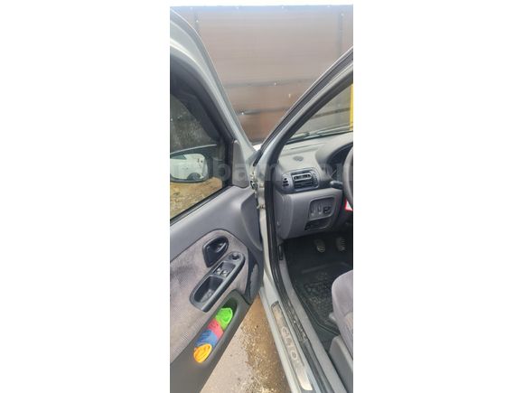 Sahibinden Renault Clio 1.6 RXT 2001 Model