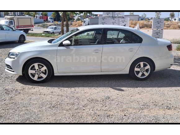 SAHİBİNDEN ORİJİNAL 1.2 TSI BlueMotion Model 2017 Model Jetta