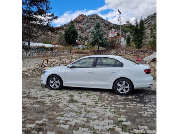 SAHİBİNDEN ORİJİNAL 1.2 TSI BlueMotion Model 2017 Model Jetta