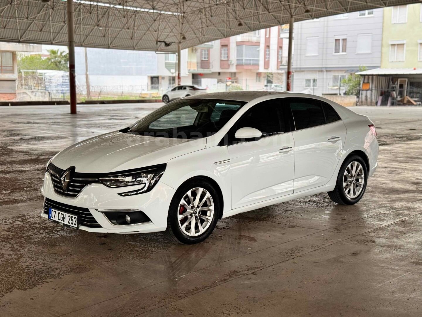 Galeriden Renault Megane 1.5 dCi Icon 2017 Model Antalya 194.000 km Beyaz 5