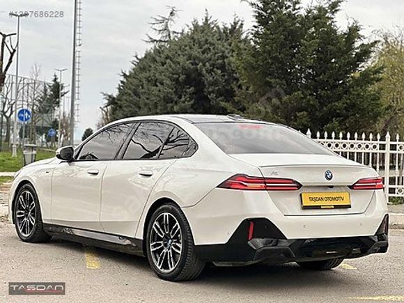 TAŞDAN OTOMOTİV'DEN BMW i5 EDRİVE 40 M SPORT BOWERS ARKA AKS