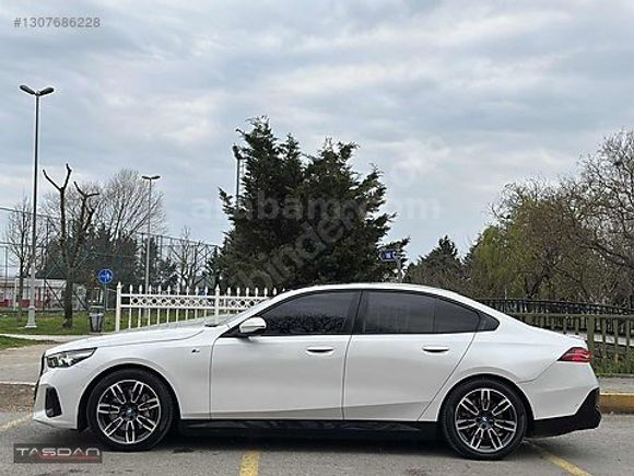 TAŞDAN OTOMOTİV'DEN BMW i5 EDRİVE 40 M SPORT BOWERS ARKA AKS