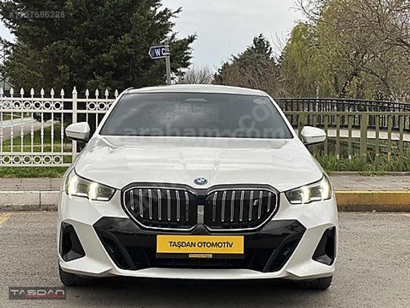 TAŞDAN OTOMOTİV'DEN BMW i5 EDRİVE 40 M SPORT BOWERS ARKA AKS