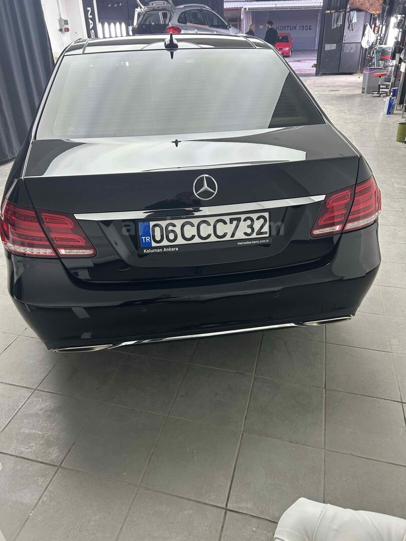 Sahibinden Mercedes - Benz E 180 Edition 2015 Model Bursa 195.000 km Siyah 3