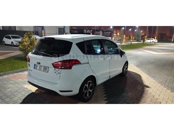 Sahibinden Ford B-Max 1.4 Titanium 2013 Model  138.000 km Beyaz