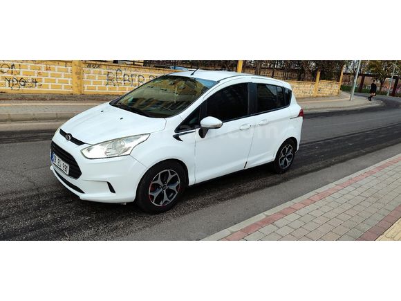 Sahibinden Ford B-Max 1.4 Titanium 2013 Model  138.000 km Beyaz