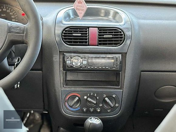 KURULU DÜZEN HUSUSİ CORSA 1.7 DTİ