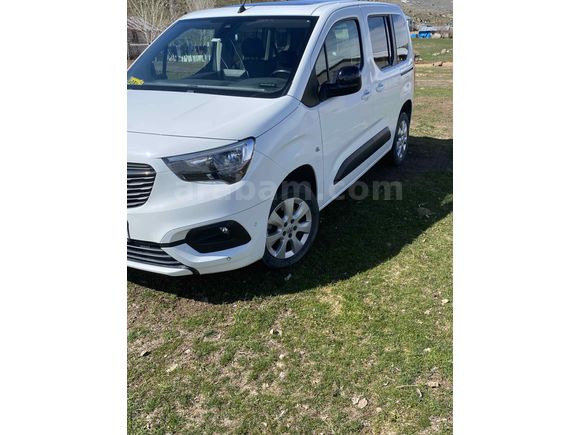 Sahibinden Opel Combo 1.5 CDTI Ultimate 2021 Model 