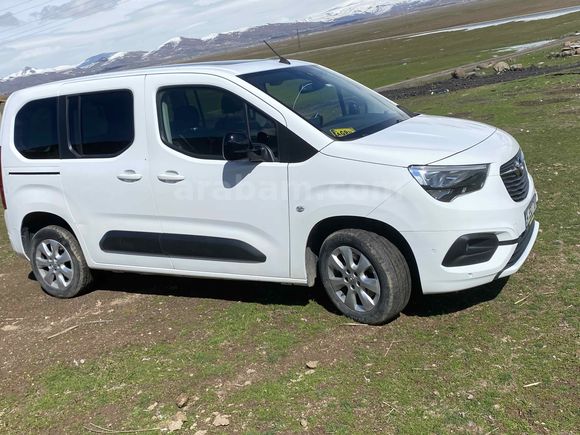 Sahibinden Opel Combo 1.5 CDTI Ultimate 2021 Model 