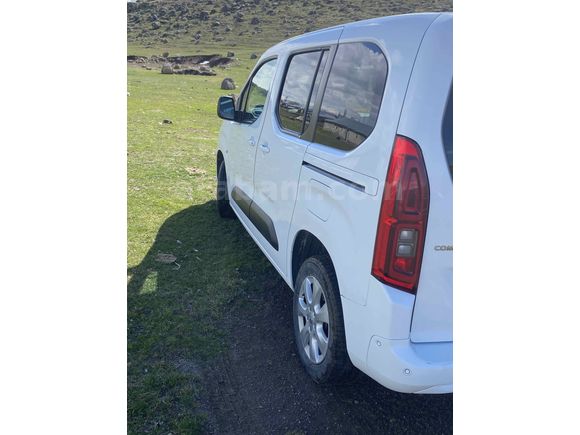 Sahibinden Opel Combo 1.5 CDTI Ultimate 2021 Model 