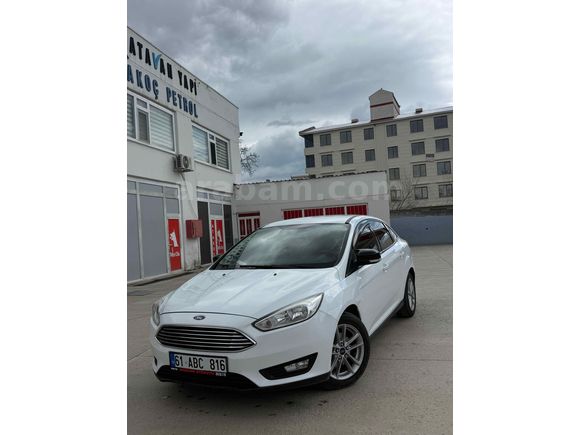 Galeriden Ford Focus 1.6 TDCi Trend X 2017 Model Van