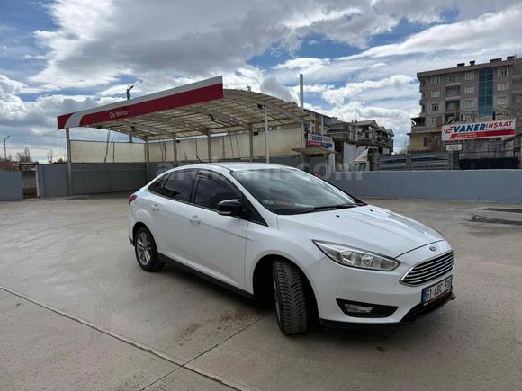 Galeriden Ford Focus 1.6 TDCi Trend X 2017 Model Van