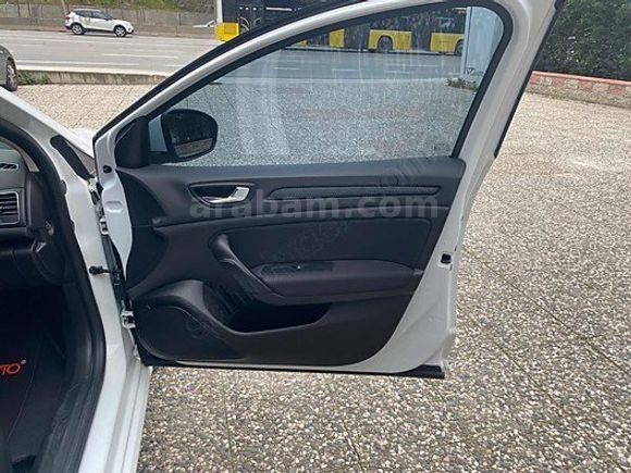 VRD AUTO MEGANE 2023 JOY PAKET
