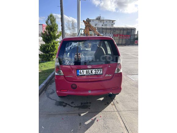Sahibinden Manuel Daihatsu YRV 1.3 2002 Model 