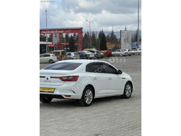 ÖZDEN OTOMOTİV'DEN RENAULT MEGANE 1.5 BLU DCI TOUCH EDC