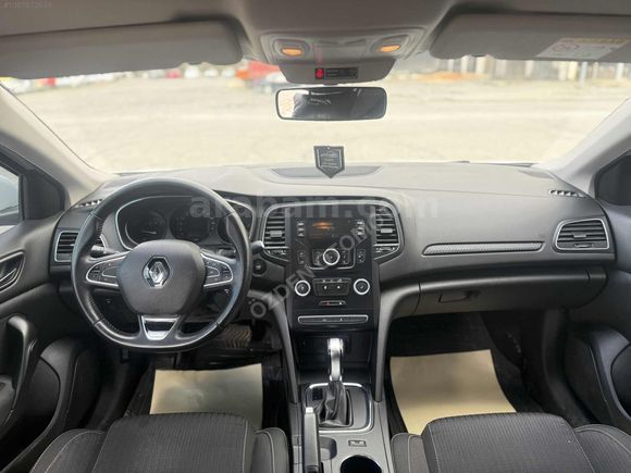 ÖZDEN OTOMOTİV'DEN RENAULT MEGANE 1.5 BLU DCI TOUCH EDC