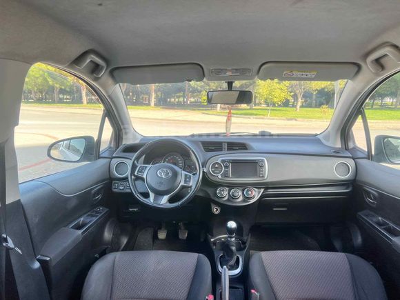 Sahibinden Toyota Yaris 1.33 Cool 2013 Model Muğla 135.000 km Beyaz