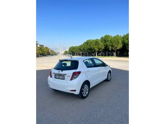 Sahibinden Toyota Yaris 1.33 Cool 2013 Model Muğla 135.000 km Beyaz