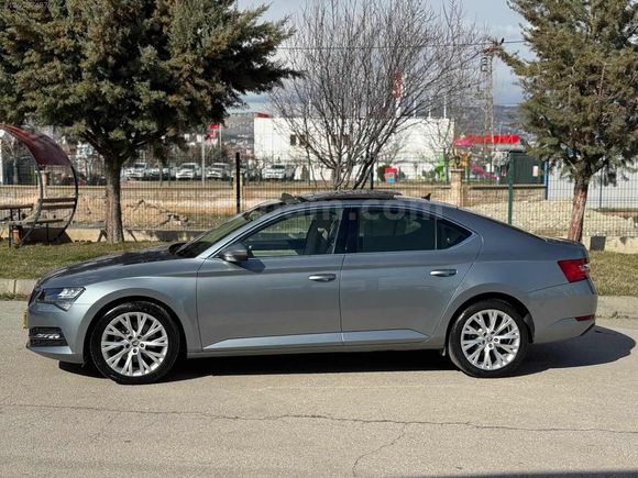 //HK AUTO//2019 SKODA SUPERB 1.6 TDI PRESTİGE 68 BİN KM BOYASIZ