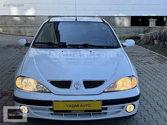 /YAŞAR AUTO/ HATASIZ TEK PARÇA BOYALI KLİMALI MEGAN1