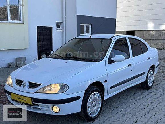 /YAŞAR AUTO/ HATASIZ TEK PARÇA BOYALI KLİMALI MEGAN1