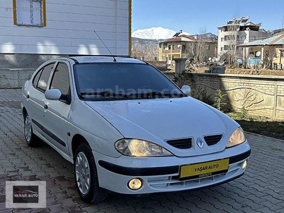 /YAŞAR AUTO/ HATASIZ TEK PARÇA BOYALI KLİMALI MEGAN1