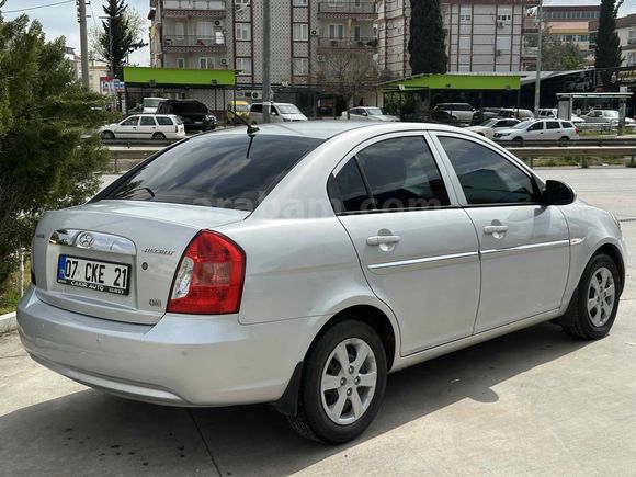 MEMURDAN 2010 HYUNDAİ ACCENT ERA 1.5CRDİ SELECT