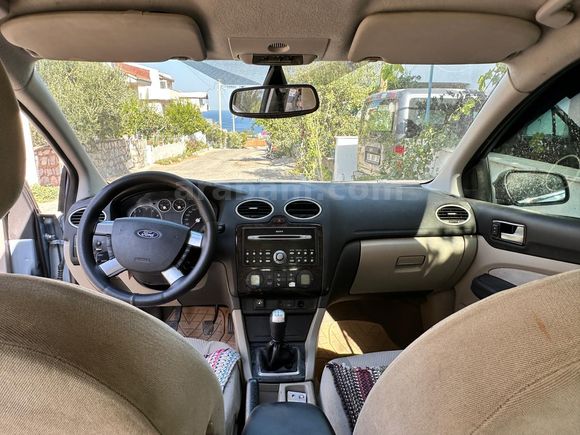 Sahibinden Ford Focus 1.6 Ghia 2006 Model