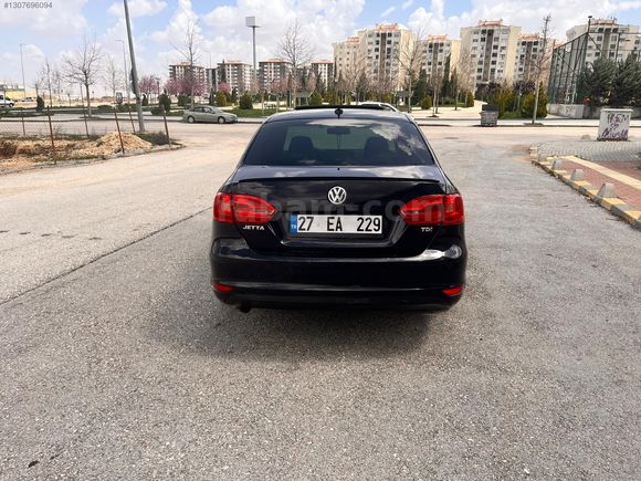 2011 JETTA 1.6TDI HIGHLİNE SANRUFLU