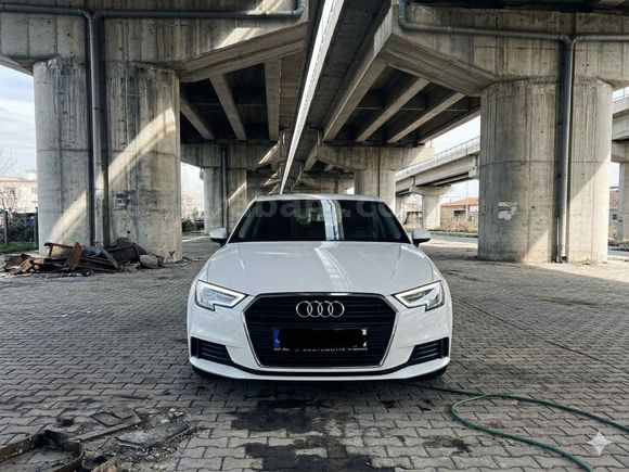 Sahibinden Audi A3 Sportback 1.6 TDI Dynamic 2016 Model  158.000 km Beyaz