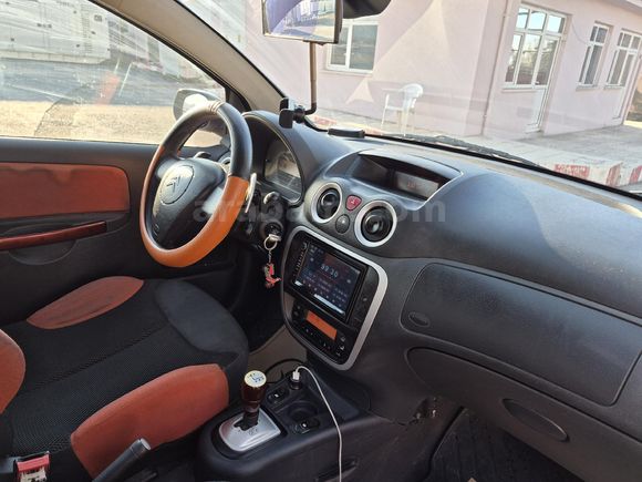 Kadın memurdan düşük kmli Citroen C2 1.6 VTR 2007 Model