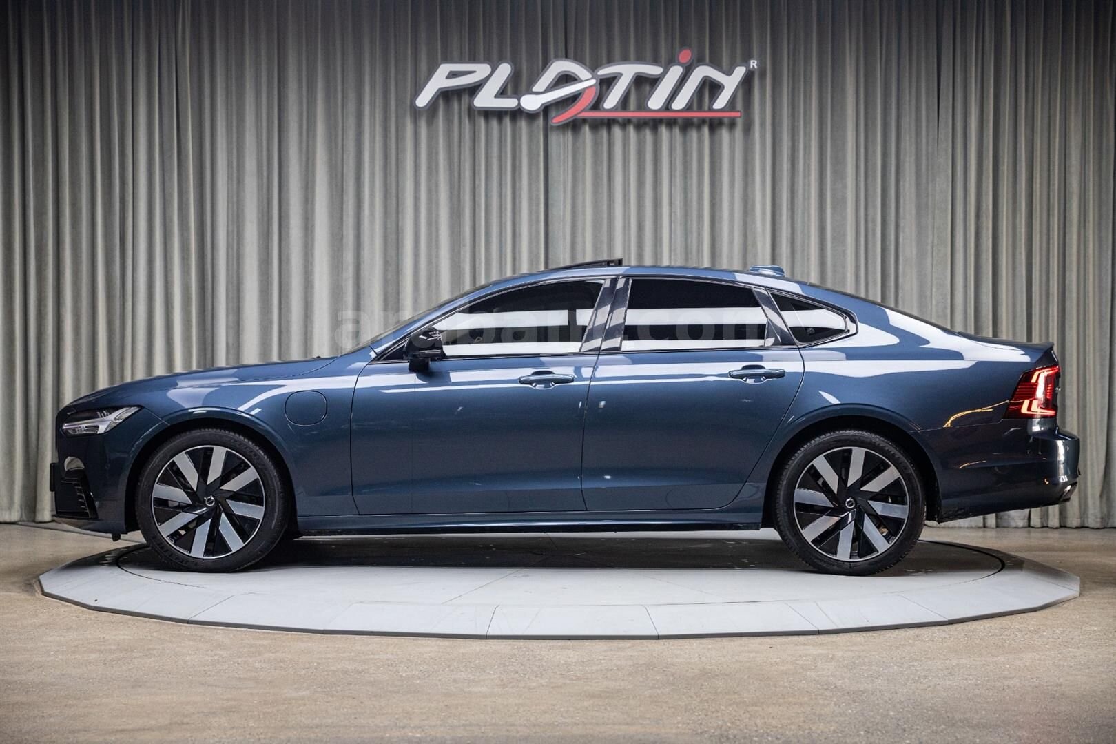 Galeriden Volvo S90 2.0 T8 Recharge Plus Dark 2024 Model İstanbul 34.043 km Mavi 3