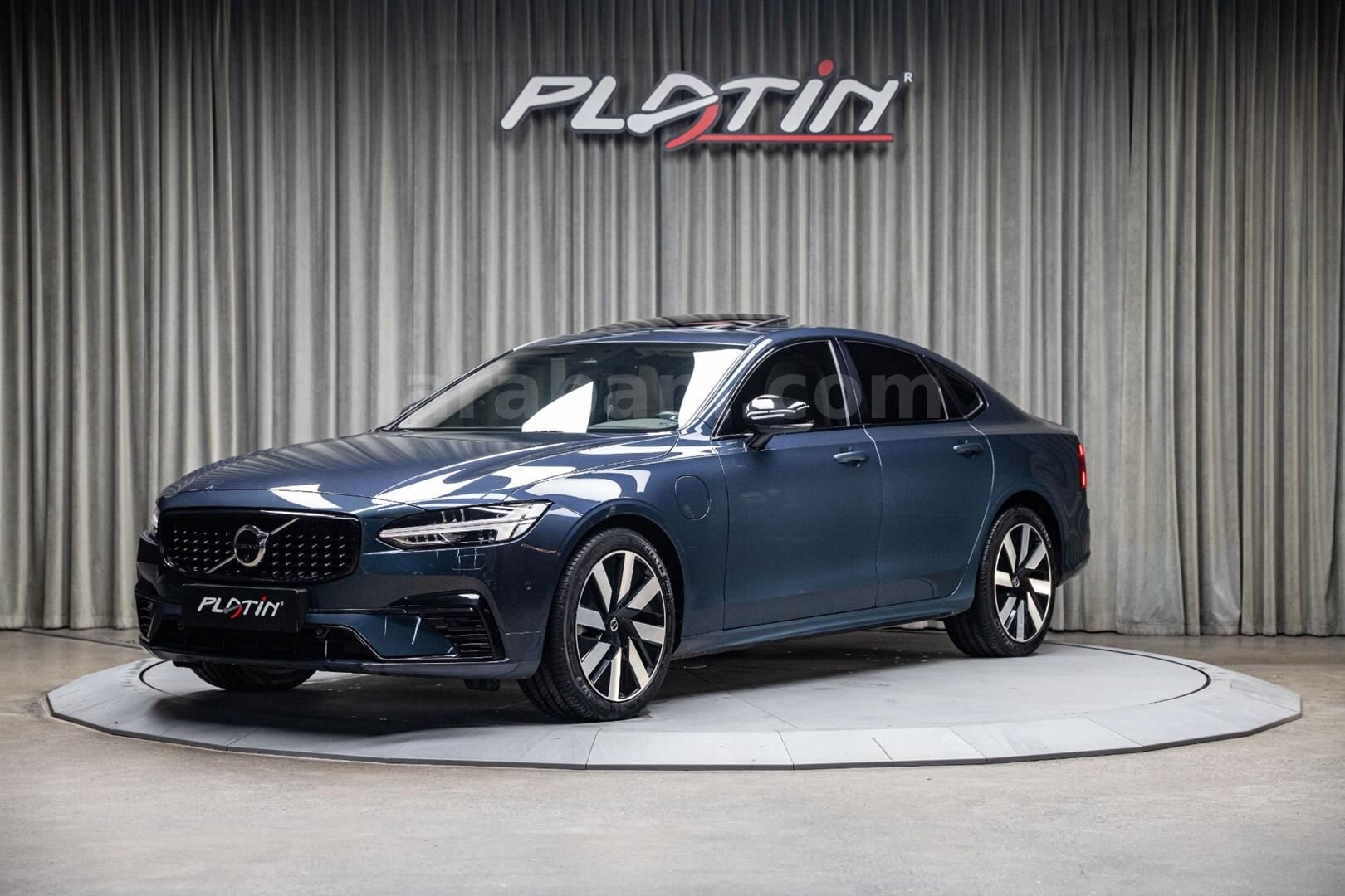 Galeriden Volvo S90 2.0 T8 Recharge Plus Dark 2024 Model İstanbul 34.043 km Mavi 1