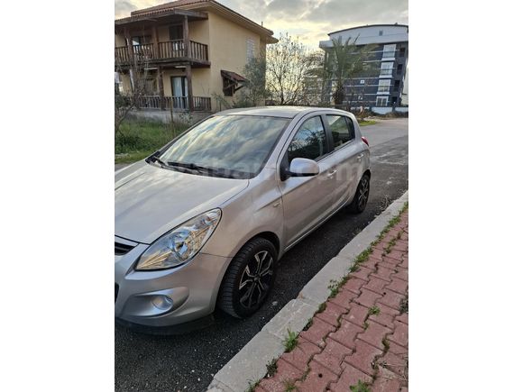 Sahibinden Hyundai i20 Troy 1.4 CRDi Mode 2011 Model