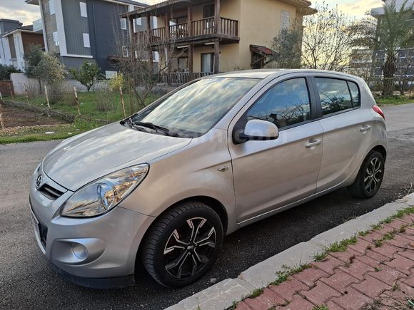 Sahibinden Hyundai i20 Troy 1.4 CRDi Mode 2011 Model