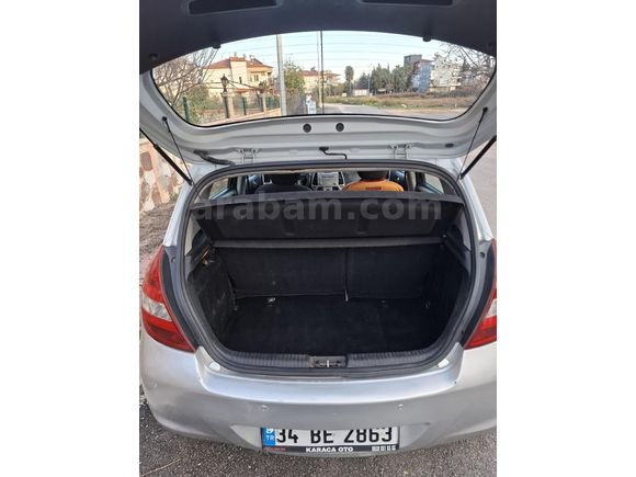 Sahibinden Hyundai i20 Troy 1.4 CRDi Mode 2011 Model