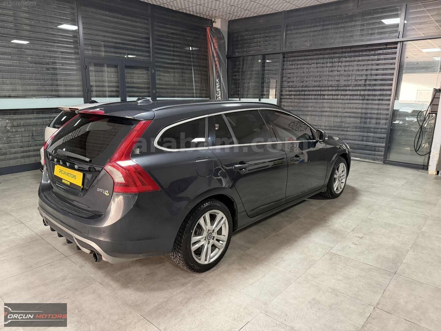Galeriden Volvo V60 1.6 D Advance 2012 Model Gaziantep 249.000 km Füme 2