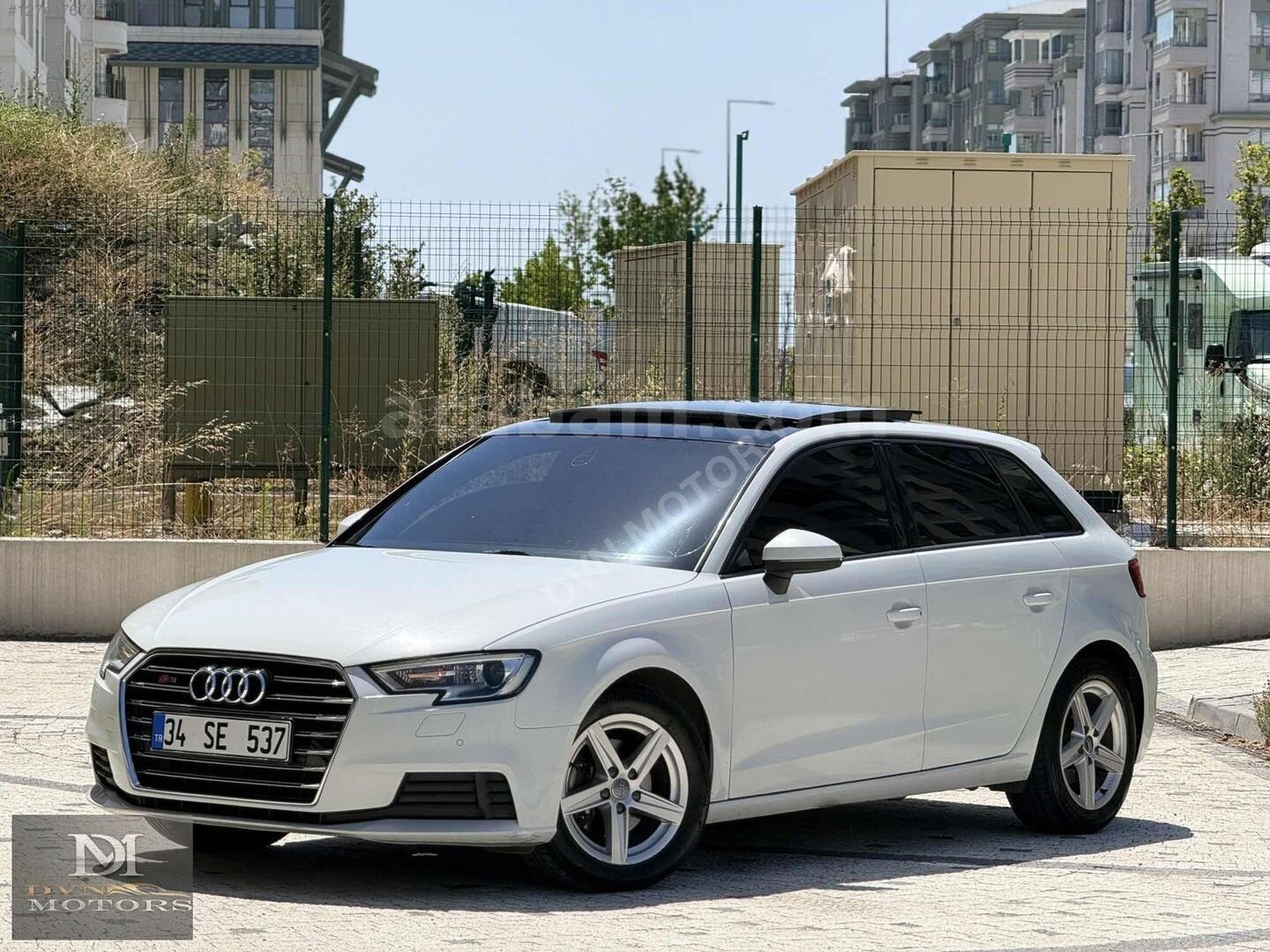 Galeriden Audi A3 Sportback 1.0 TFSI Dynamic 2017 Model İstanbul 198.000 km Beyaz 1