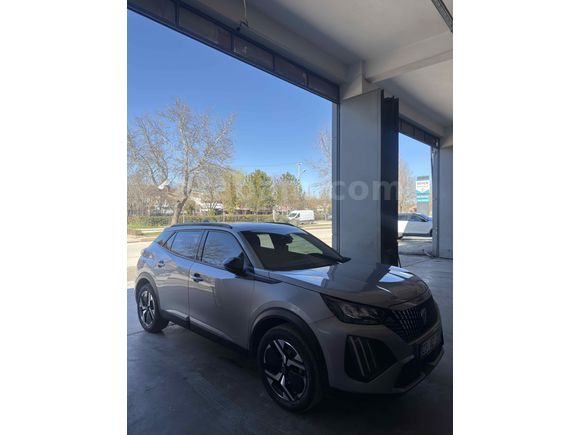 Temiz Sahibinden Peugeot 2008 1.2 PureTech Allure 2024 Model 