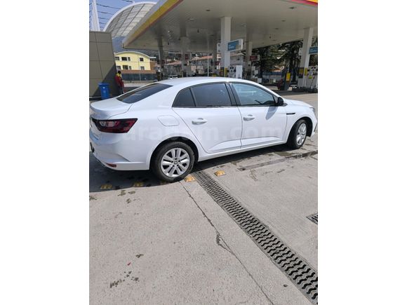 Sahibinden Renault Megane 1.3 TCe Joy 2023 Model