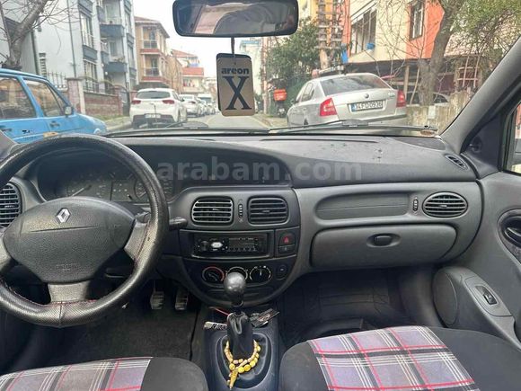 Sahibinden Renault Megane 1.6 RXE 2001 Model 