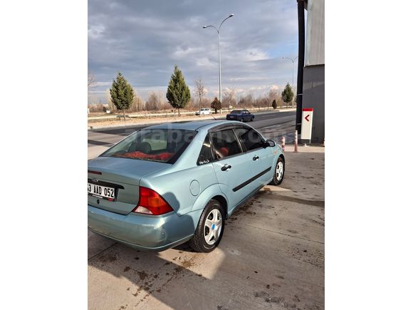 Sahibinden Ford Focus 1.6 Ambiente 2001 Model