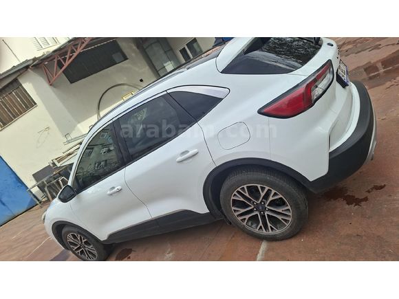 Sahibinden Ford Kuga 1.5 EcoBoost Titanium 2022 Model