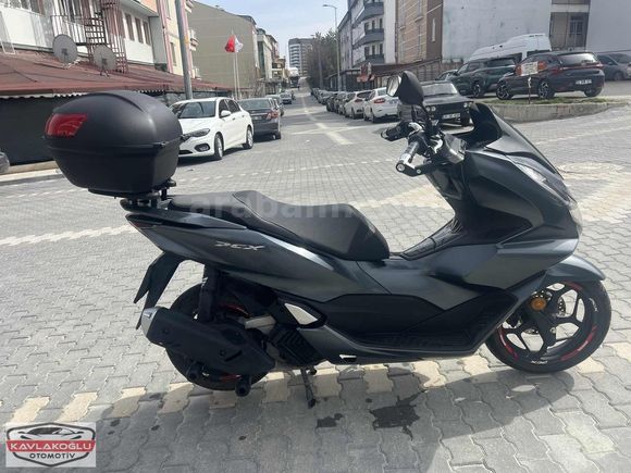 HONDA PCX125 DAHA TEMİZİ YOK YATMA DÜŞME KAZA YOK