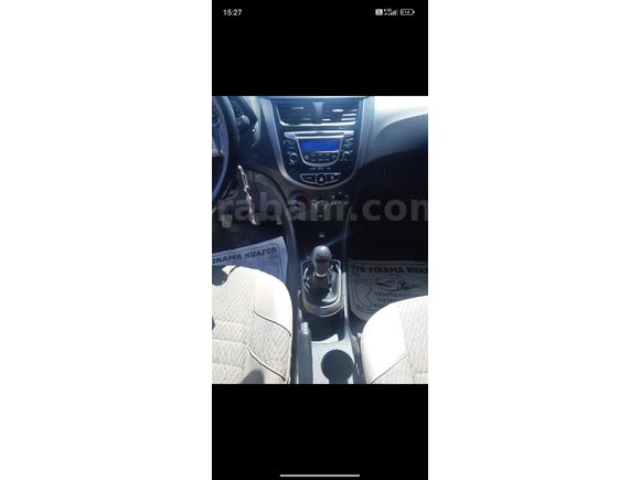 Sahibinden Hyundai Accent Blue 1.4 CVVT Mode 2015 Model