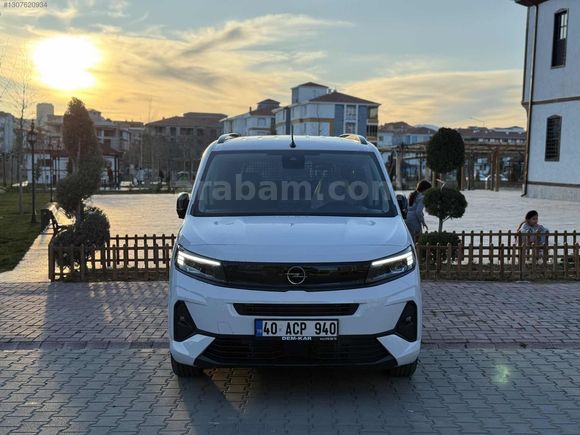 2025 COMBO EDİTİON 1.5 GERİ GÖRÜŞ PRO EKRAN %20 KDV SIFIR KM