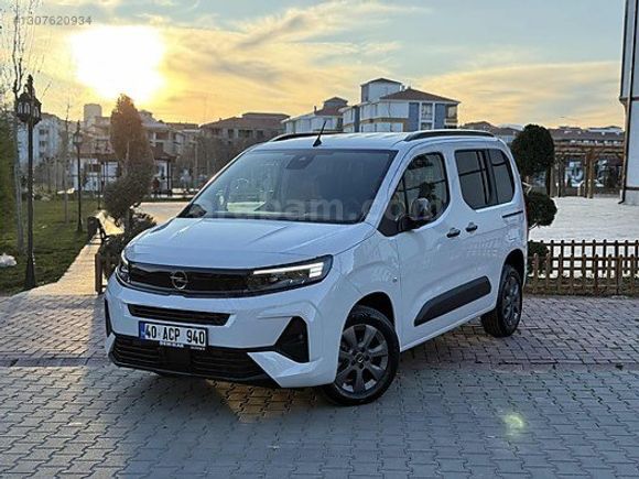 2025 COMBO EDİTİON 1.5 GERİ GÖRÜŞ PRO EKRAN %20 KDV SIFIR KM