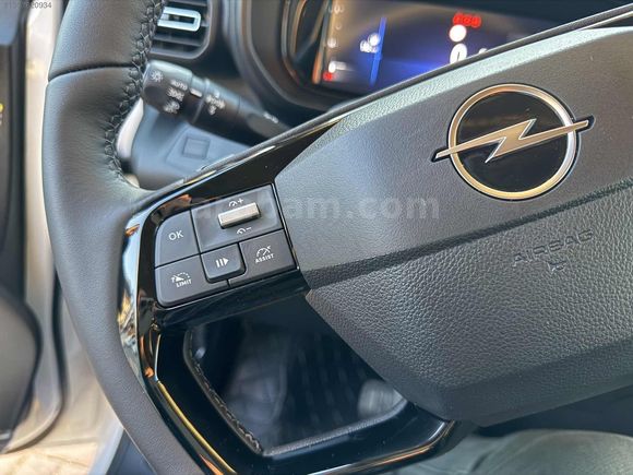 2025 COMBO EDİTİON 1.5 GERİ GÖRÜŞ PRO EKRAN %20 KDV SIFIR KM