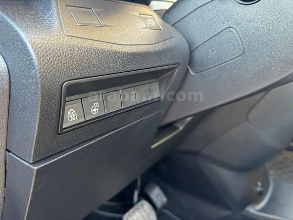 2025 COMBO EDİTİON 1.5 GERİ GÖRÜŞ PRO EKRAN %20 KDV SIFIR KM